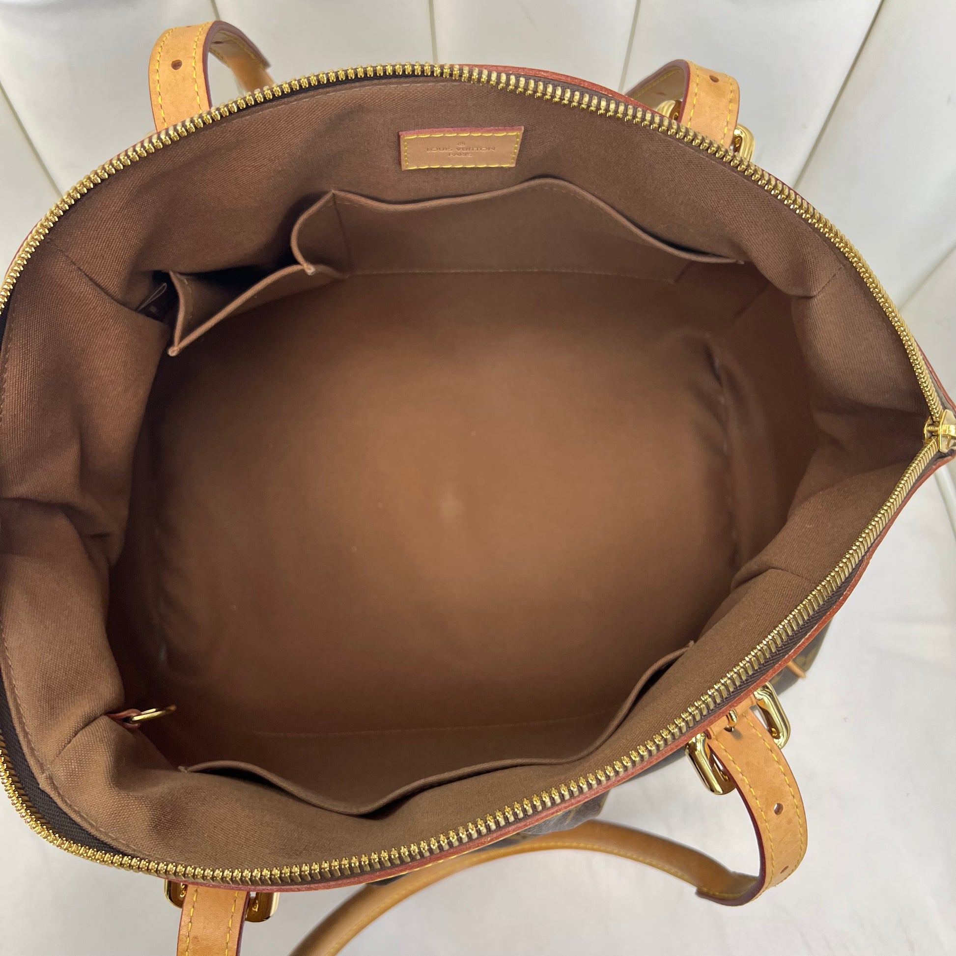 Louis Vuitton Tivoli GM Handbag Monogram Canvas Brown
