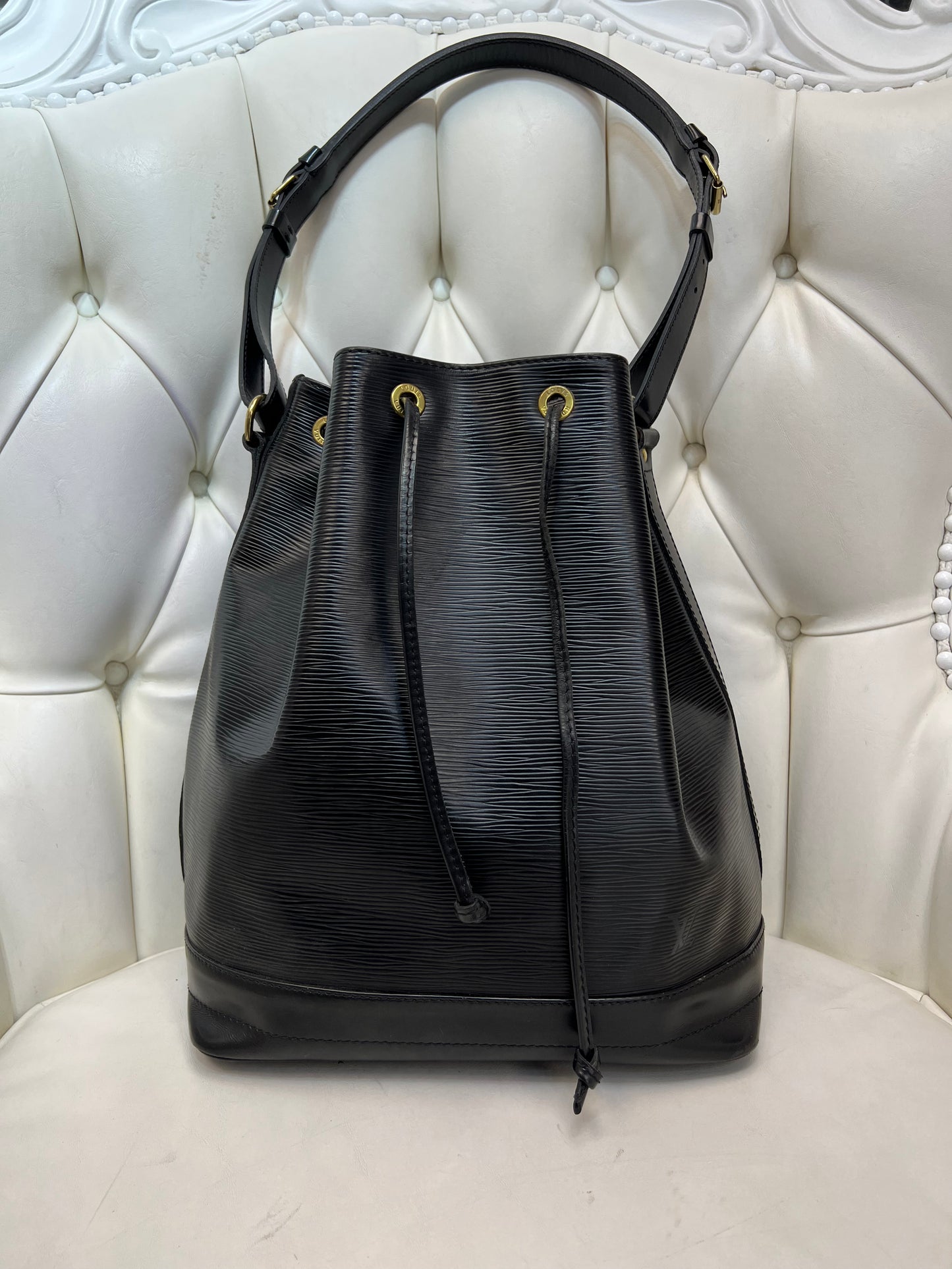 Louis Vuitton Noe Black Epi Leather
