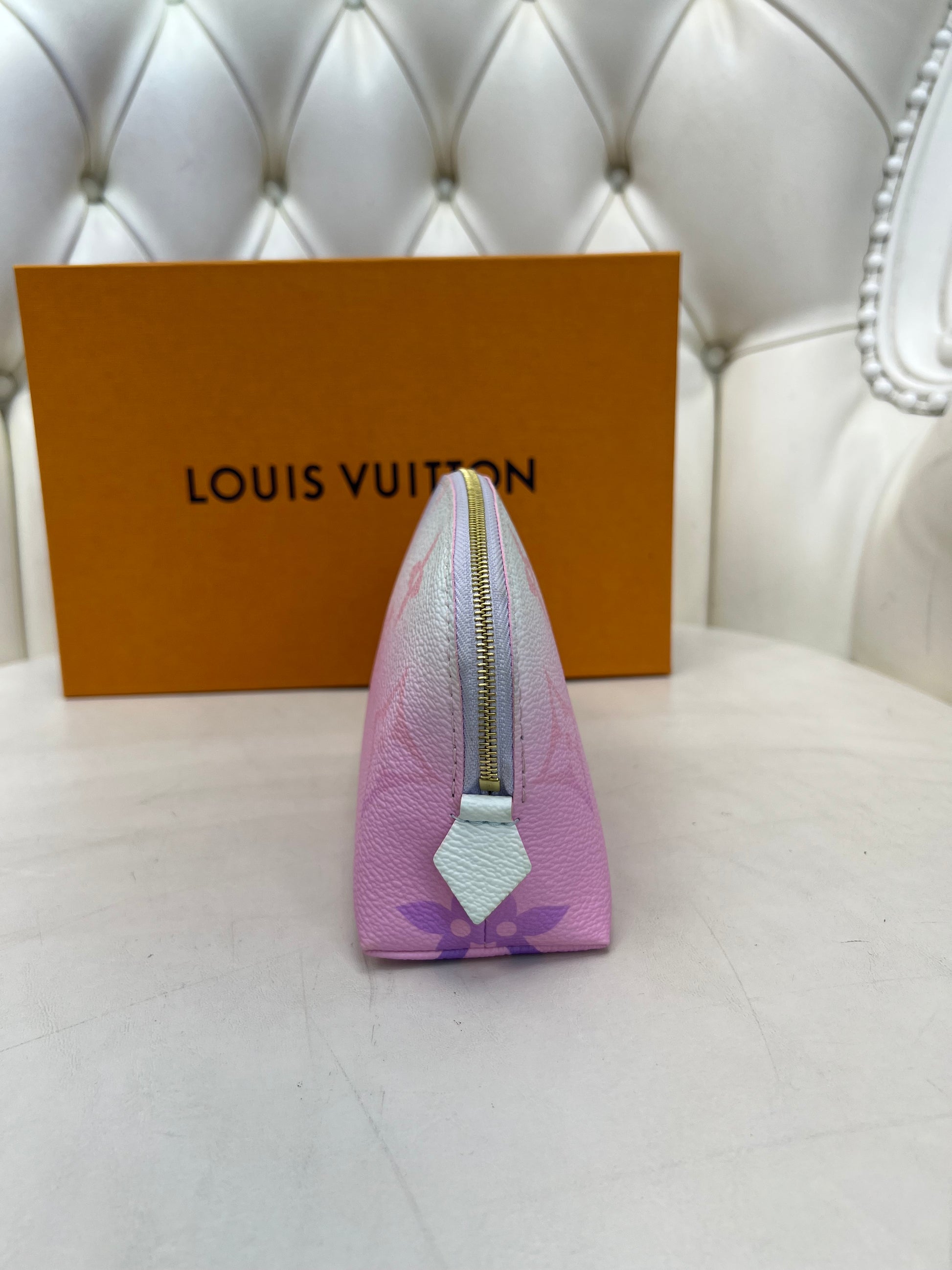 Louis Vuitton Pastel Giant Monogram Escale OnTheGo GM Silver