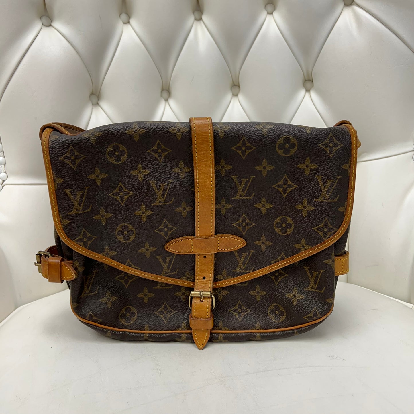 Louis Vuitton Saumur 30 Crossbody Monogram