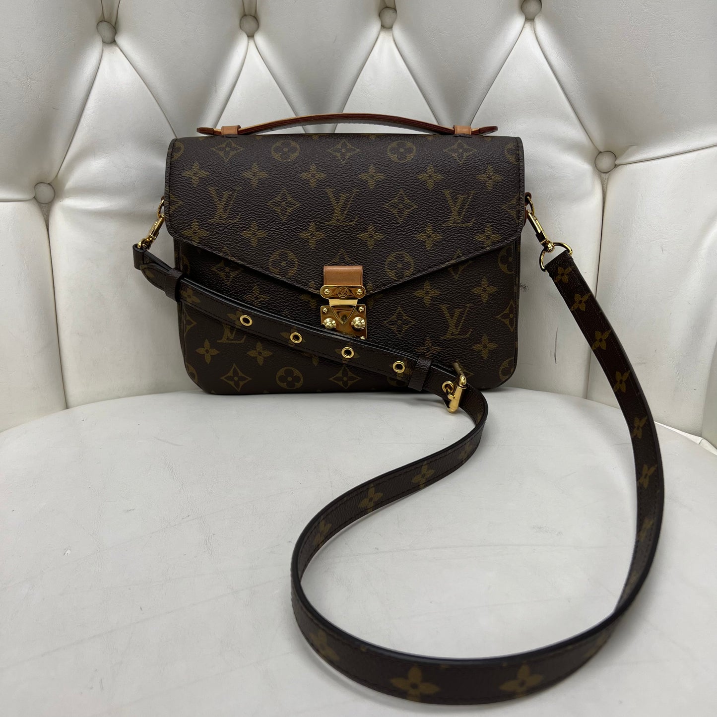Louis Vuitton Pochette Métis Monogram