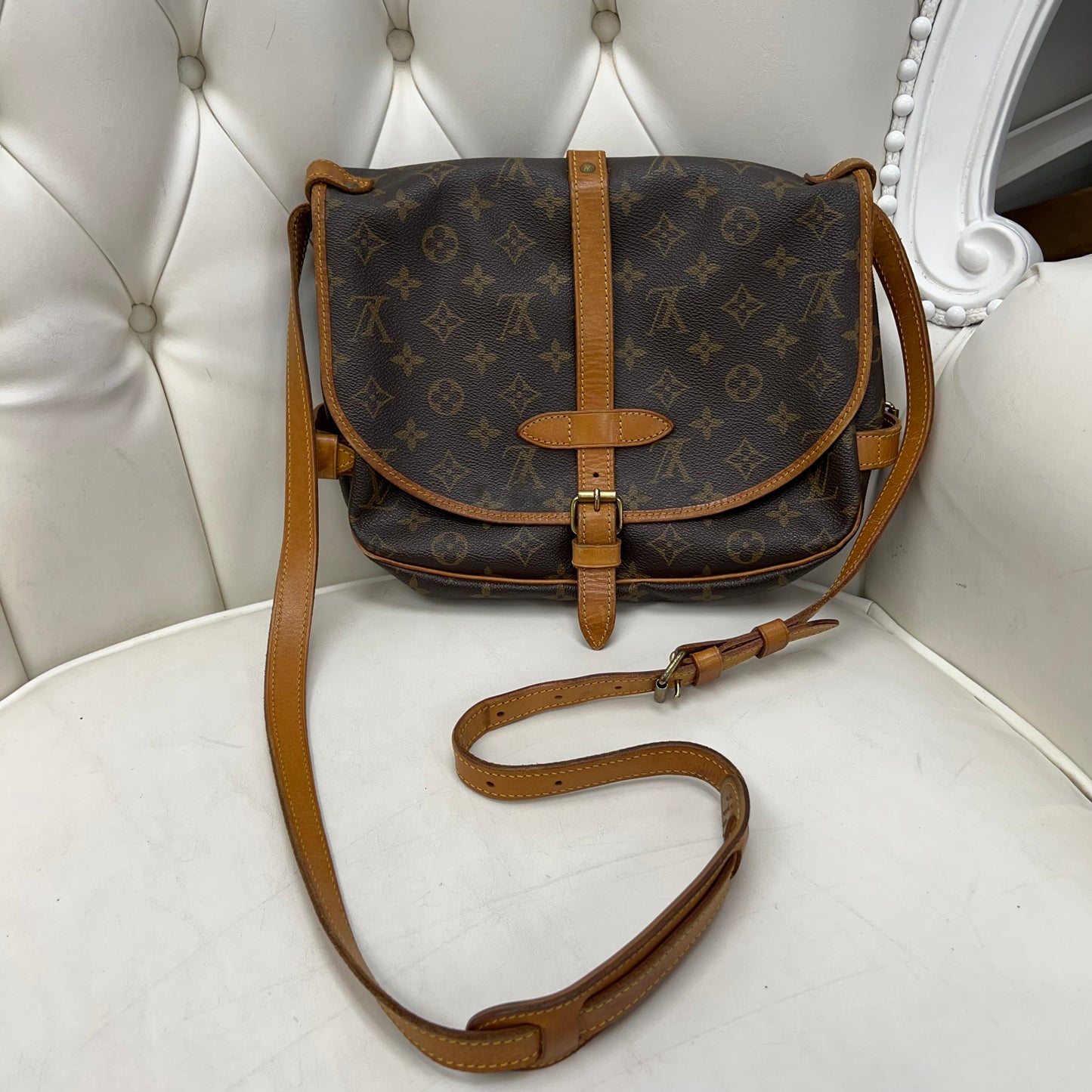 Louis Vuitton Saumur 30 Crossbody Monogram