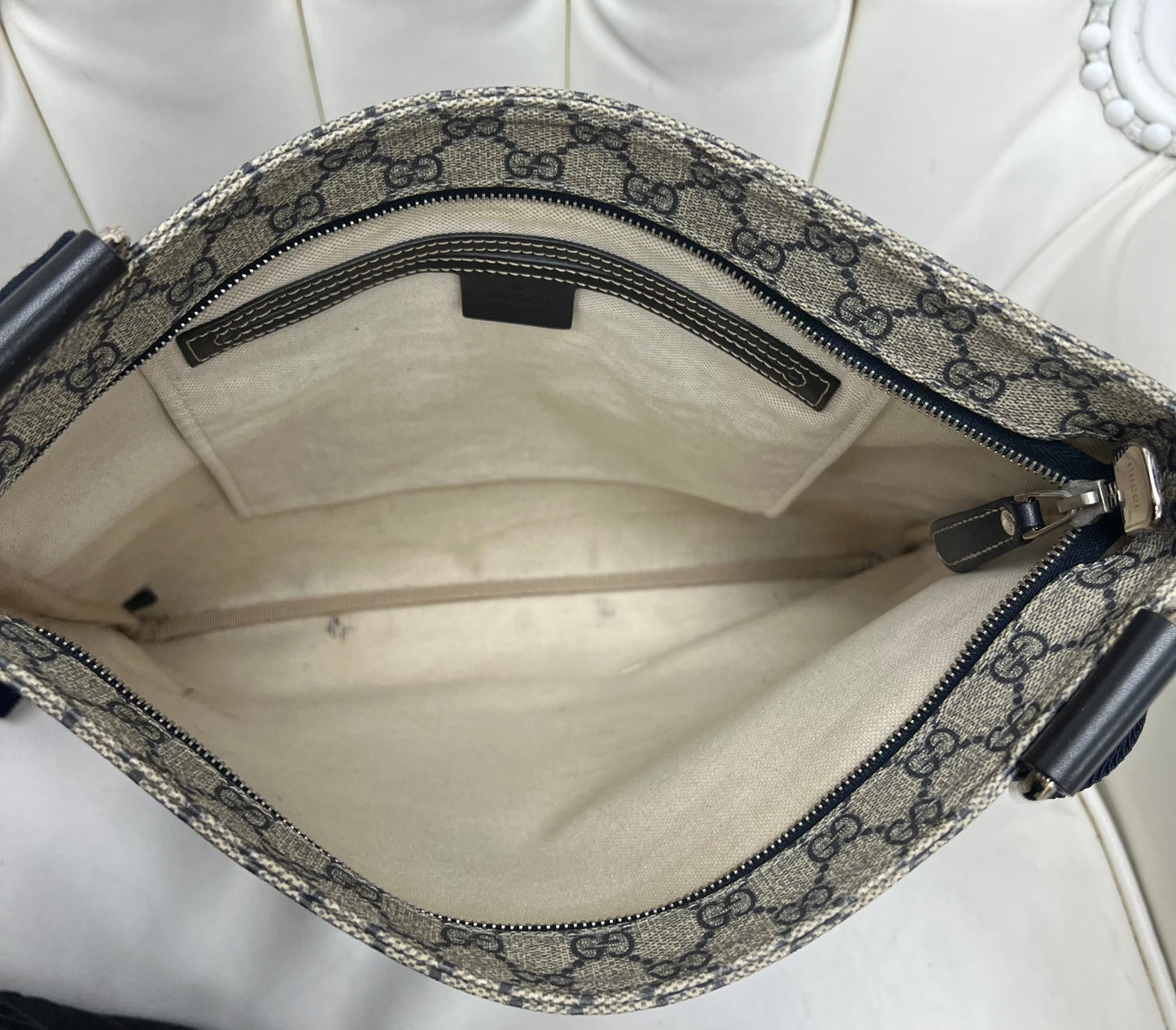 Gucci GG Supreme Canvas Messenger Bag