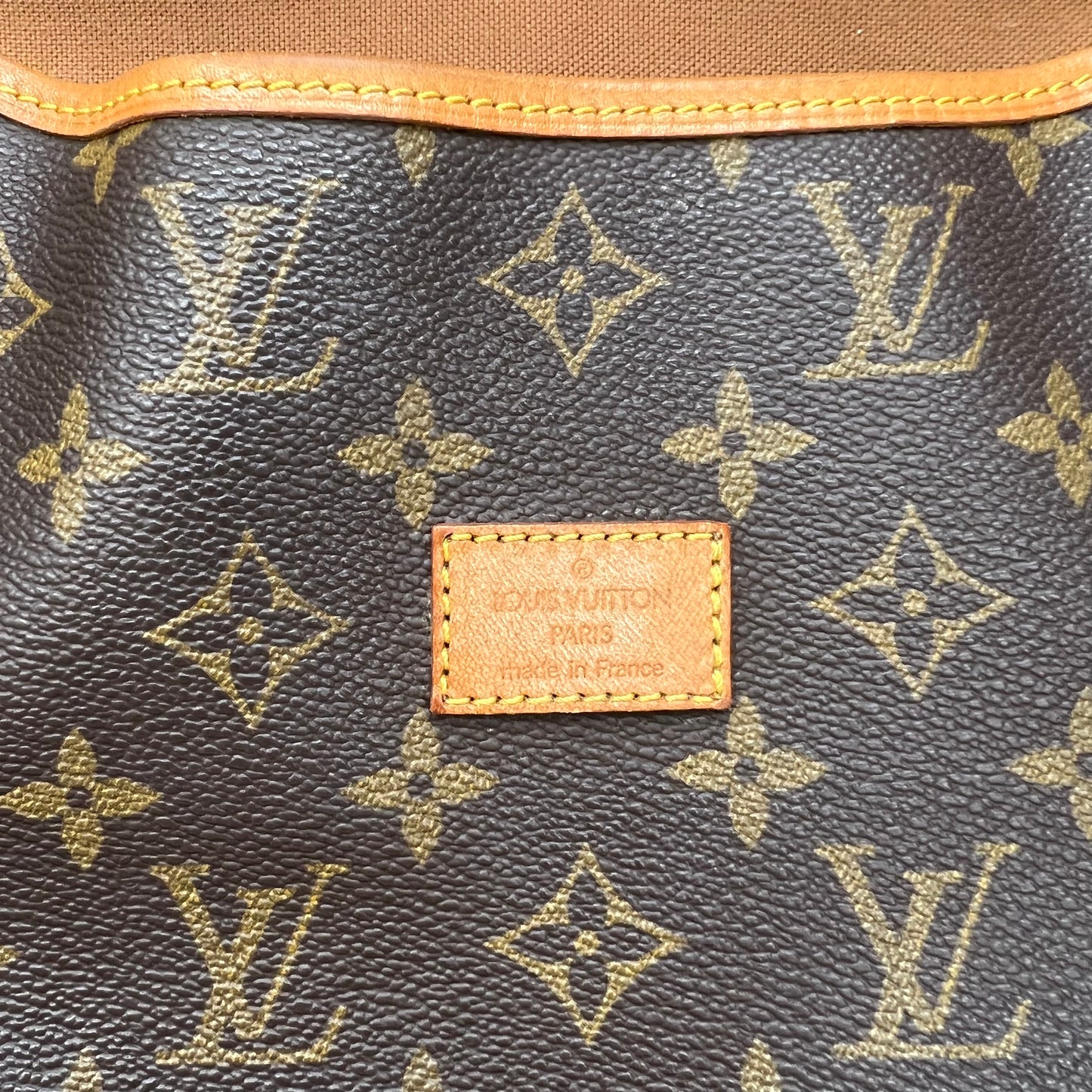 Louis Vuitton Saumur 30 Crossbody Monogram