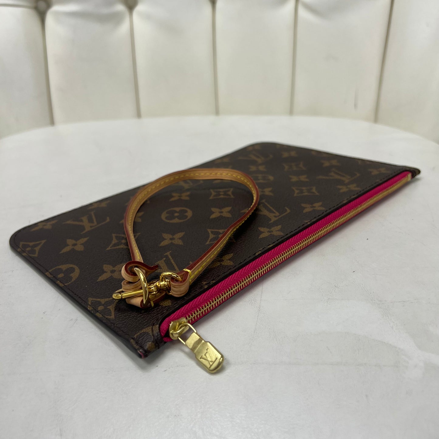 Louis Vuitton Neverfull Pouch Monogram Fuschia