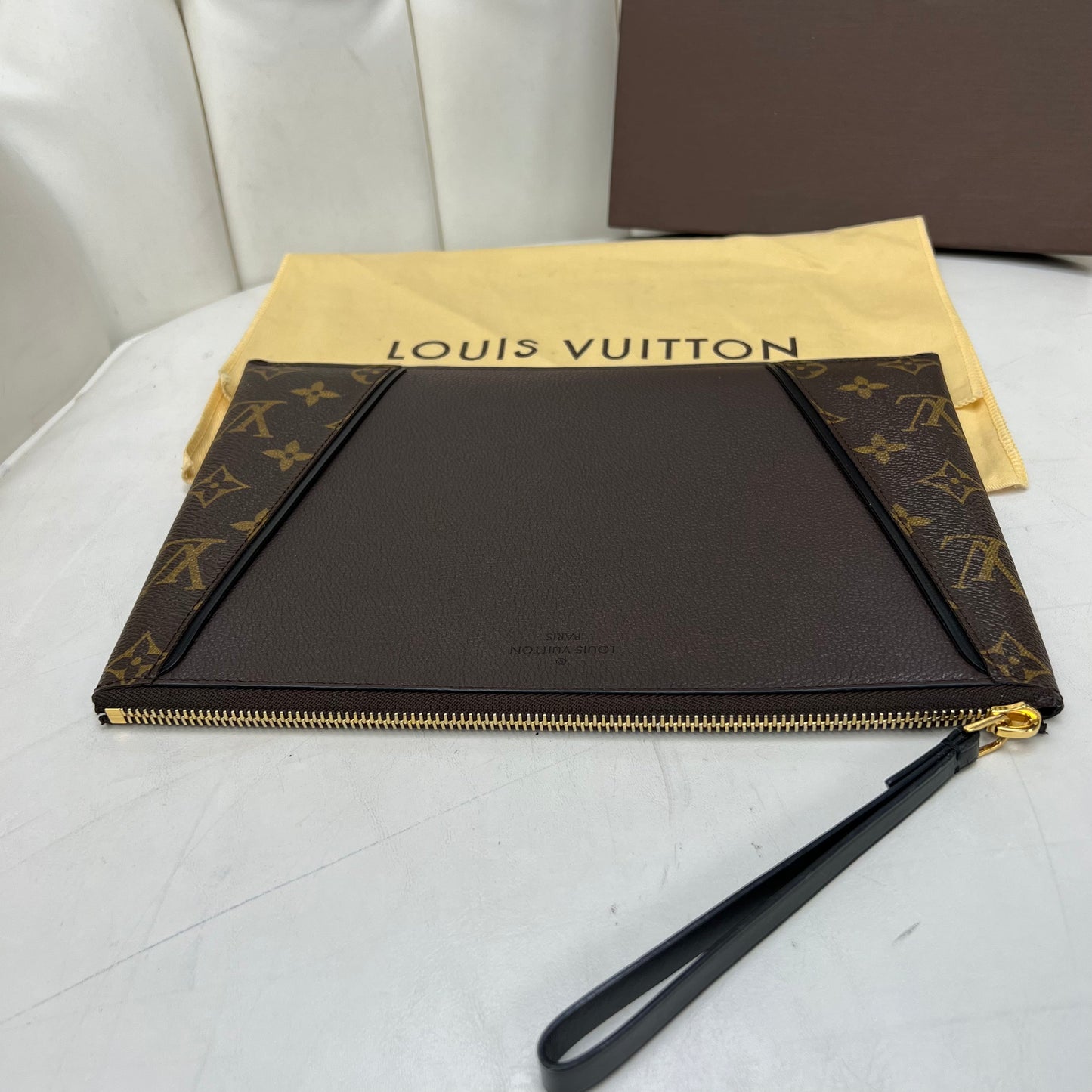 Louis Vuitton Monogram Veau Cachemire Pochette Chocolate