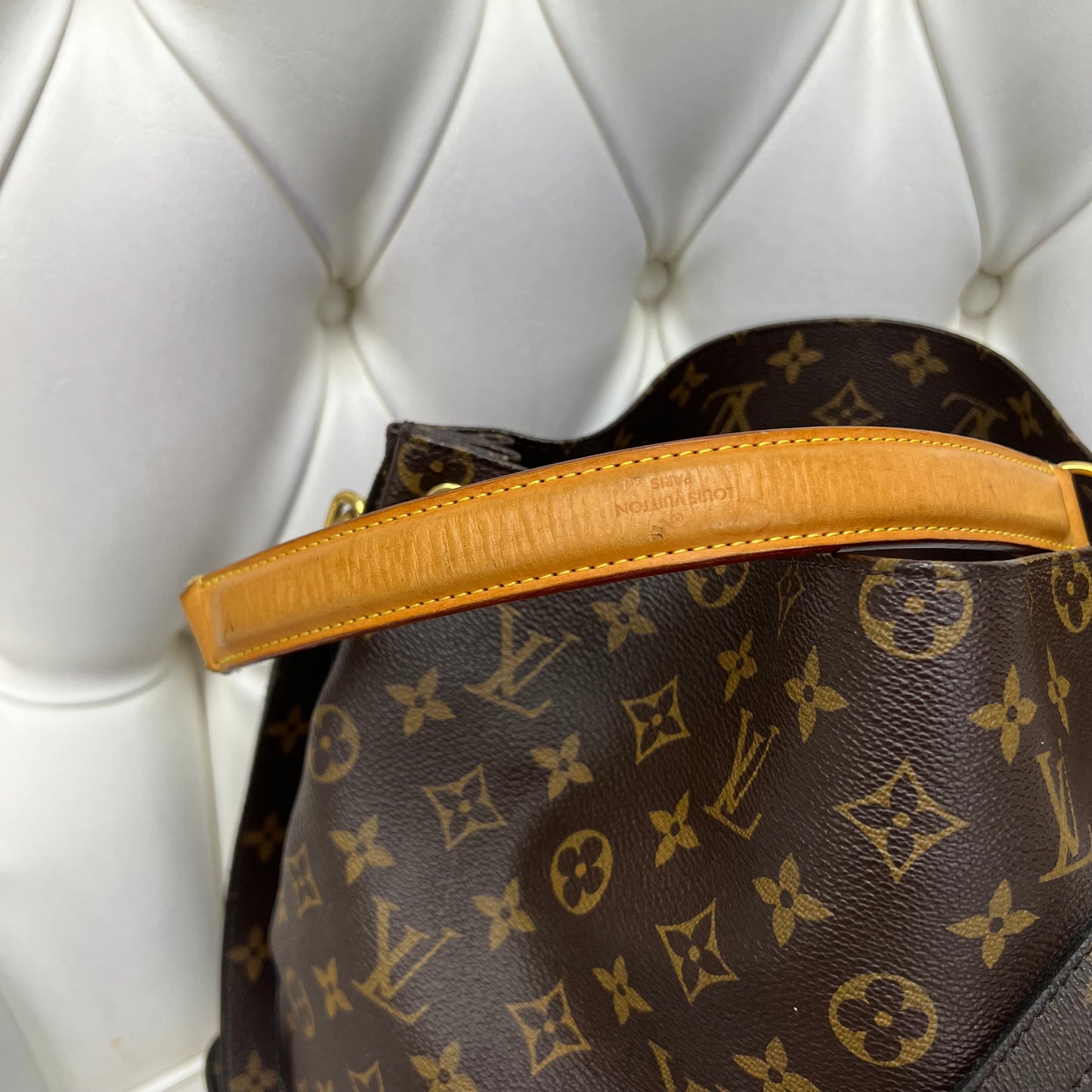 Louis Vuitton Métis Hobo Monogram