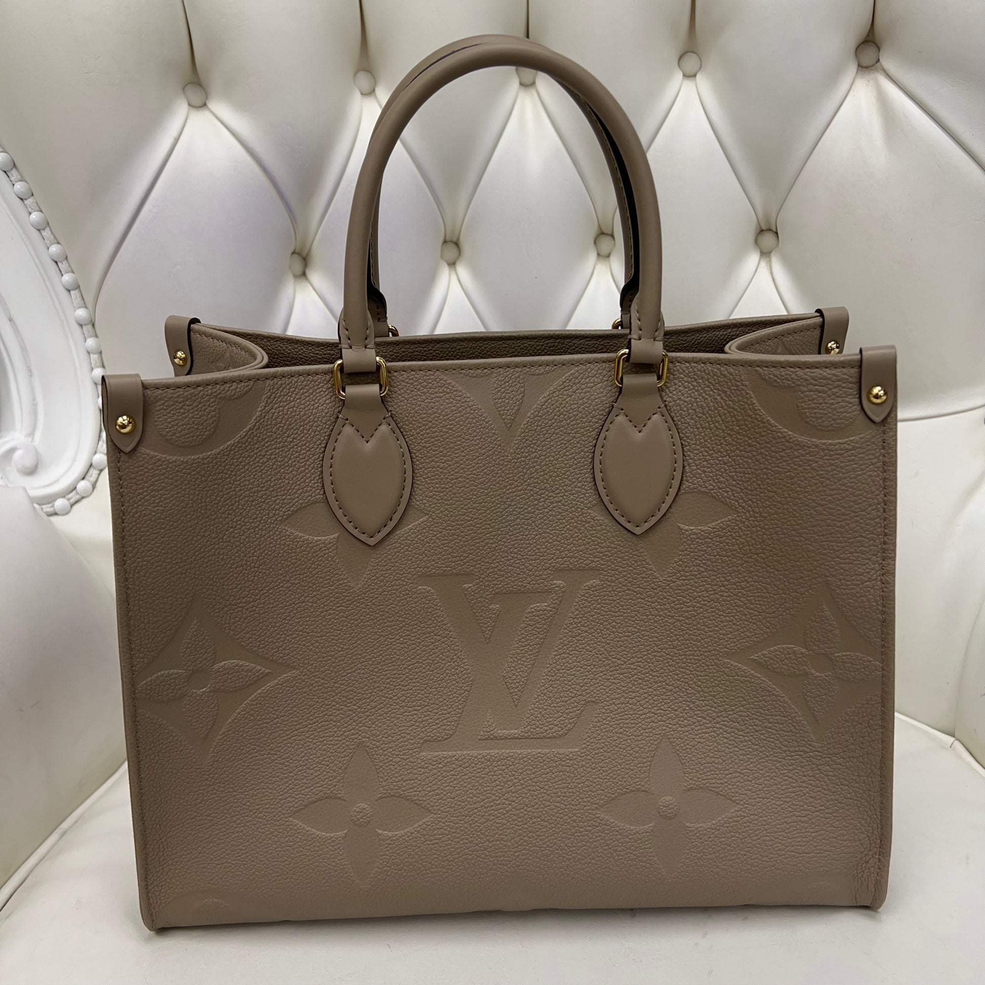 Louis Vuitton OnTheGo Tote MM Turtle Dove Brand New Rare!