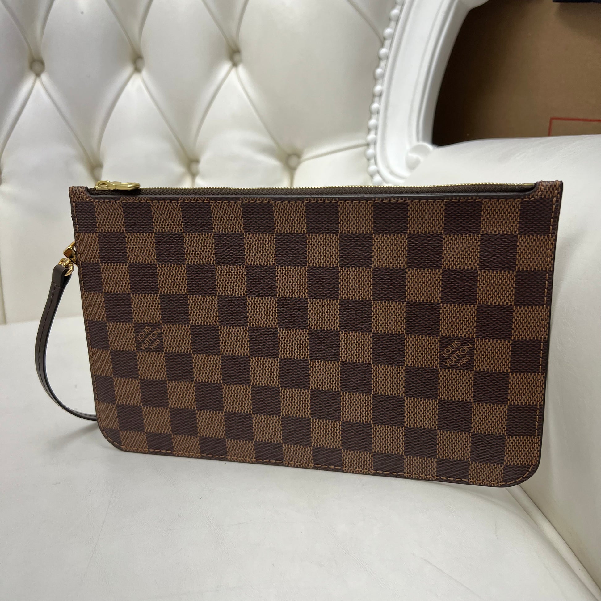 neverfull pouch damier
