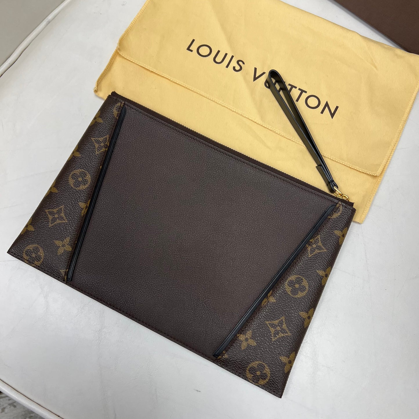 Louis Vuitton Monogram Veau Cachemire Pochette Chocolate