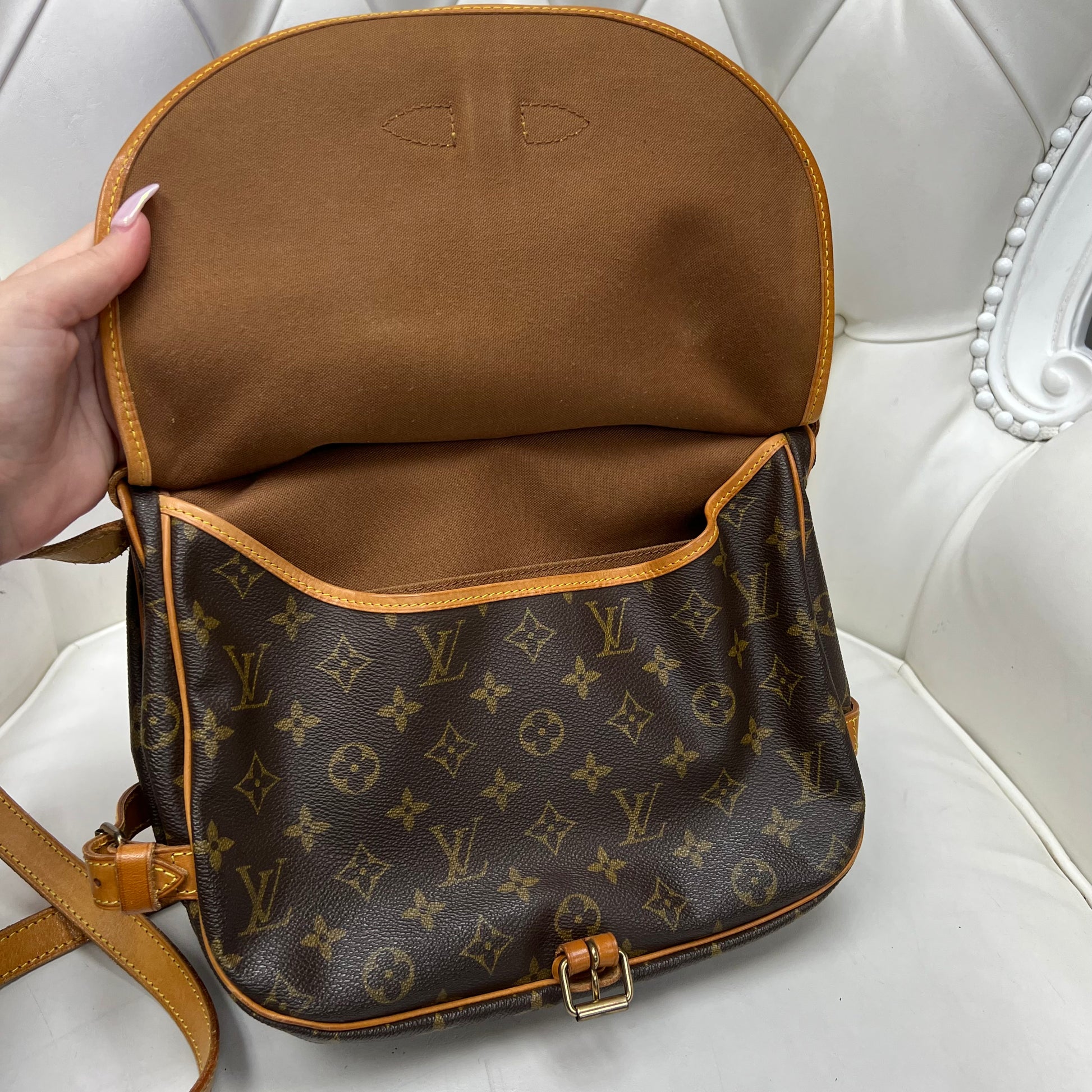 louis vuitton saumur backpack