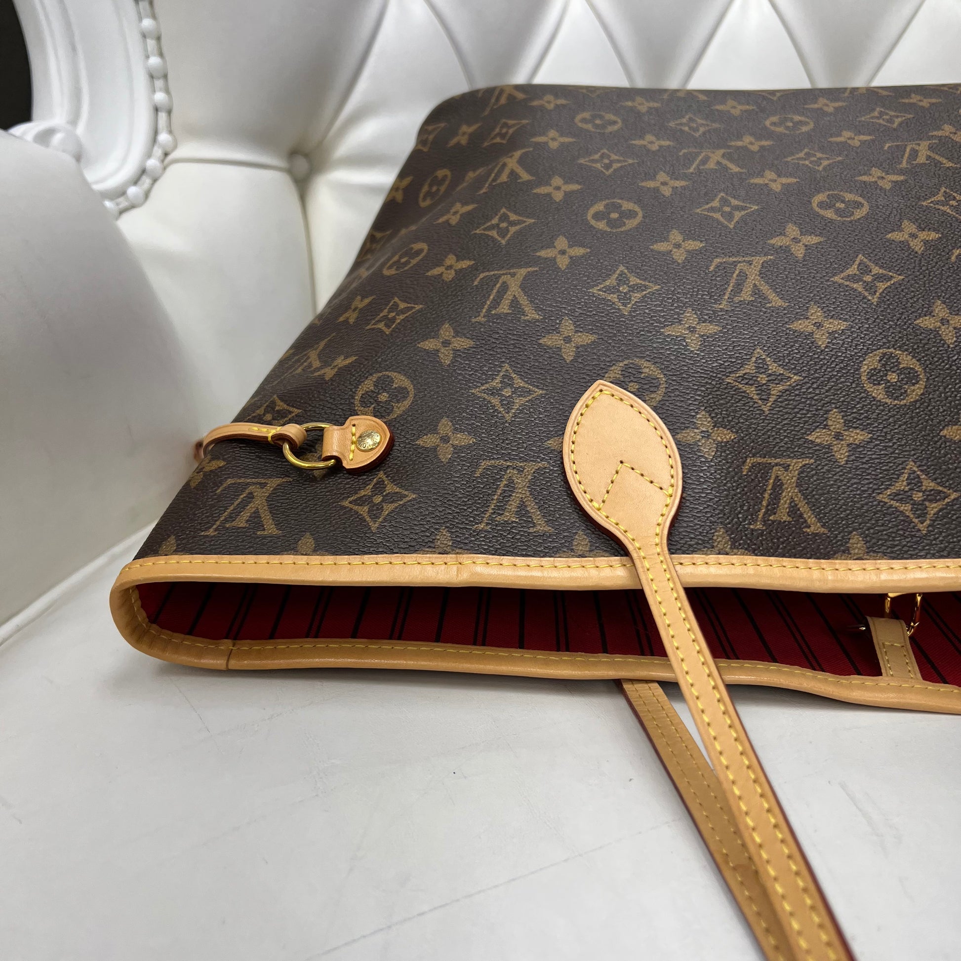 Louis Vuitton Neverfull MM Monogram Red – J'Adore Wakefield