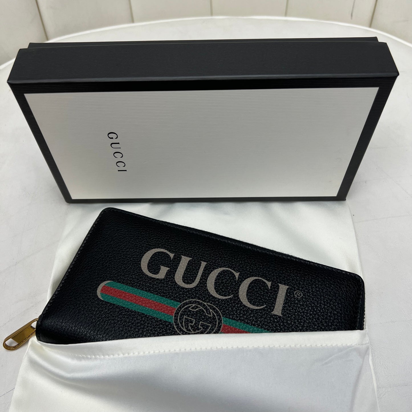 Gucci Black Leather Zip Wallet