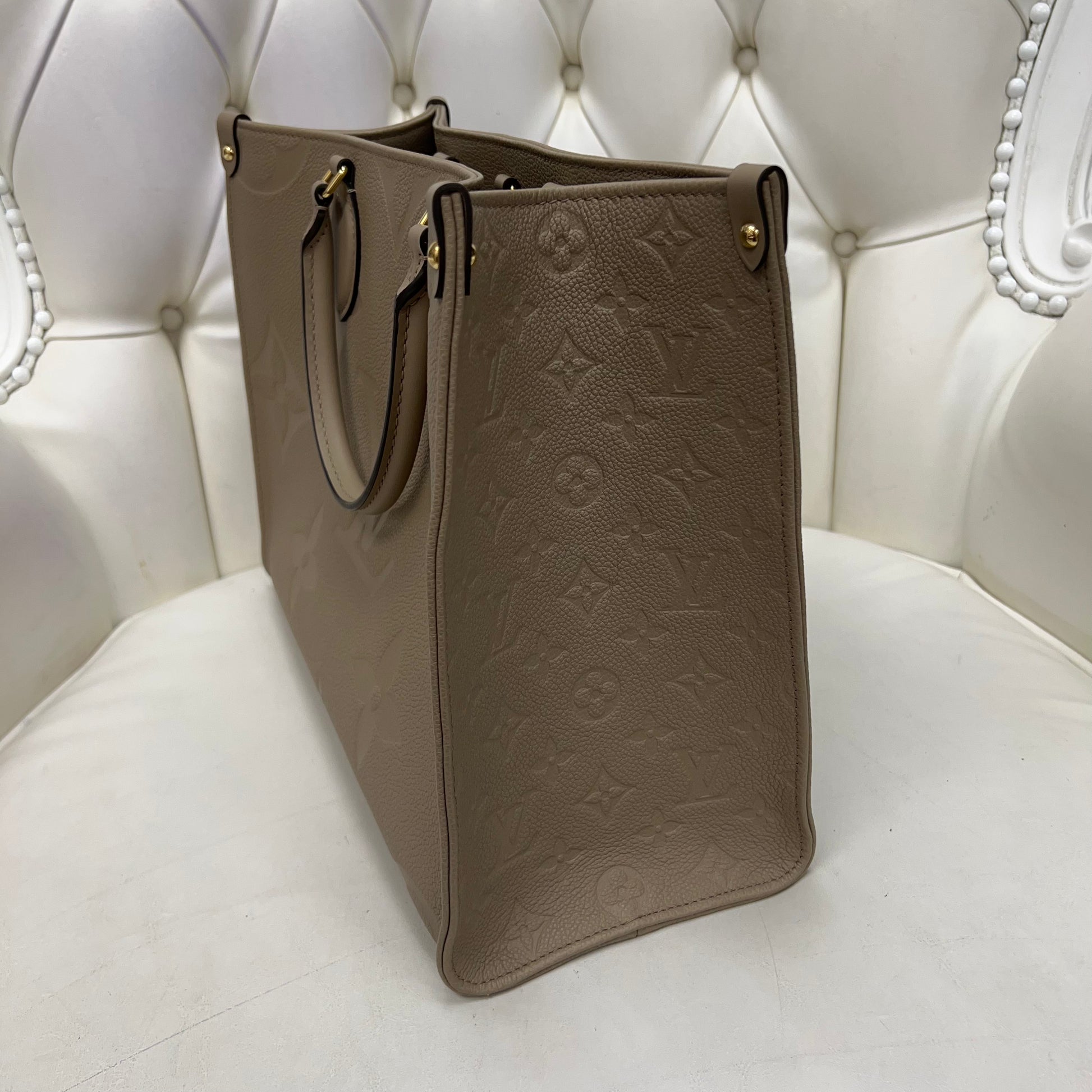 Louis Vuitton OnTheGo mm Turtledove Monogram Empreinte