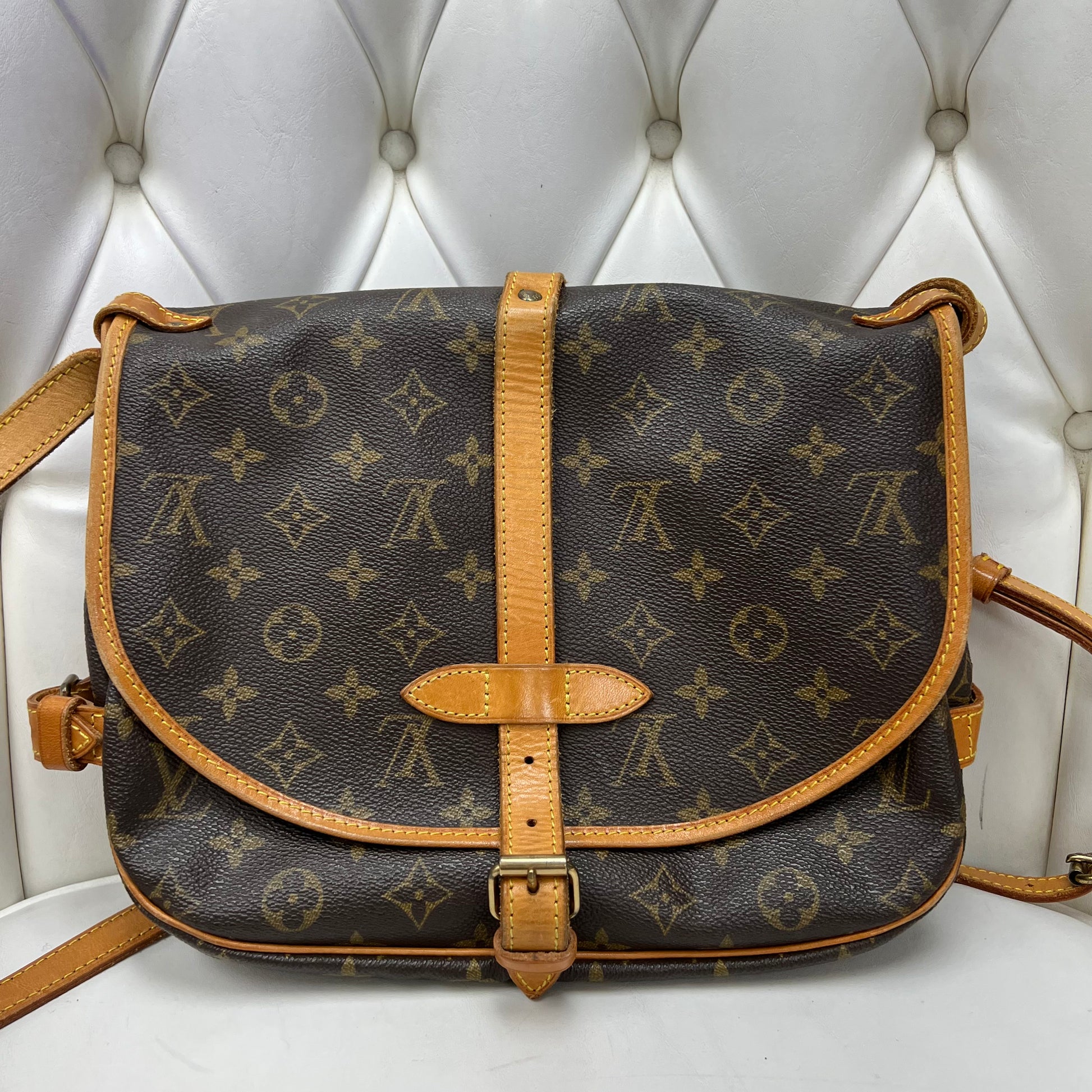 Louis Vuitton Saumur Crossbody Monogram – J'Adore Wakefield