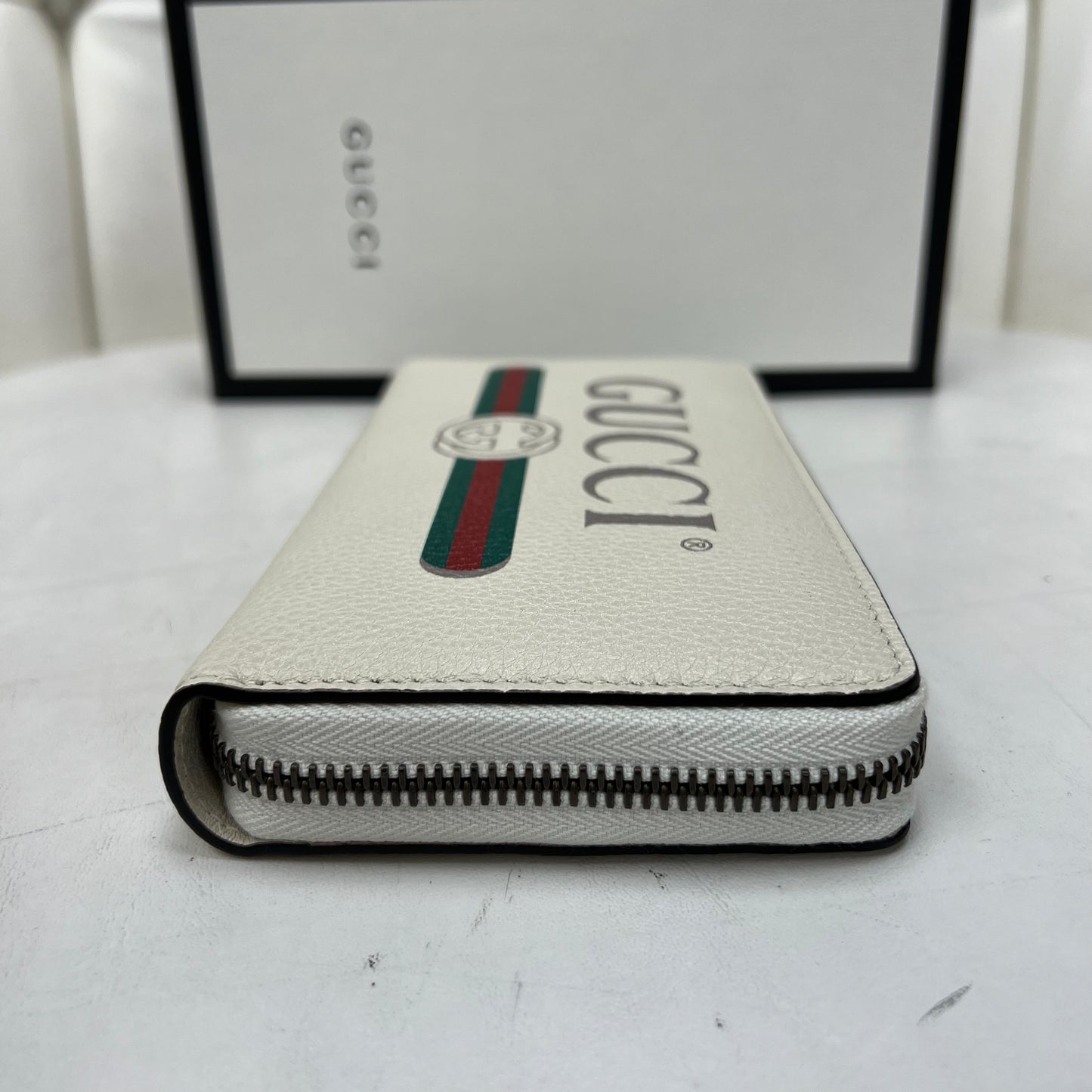 Gucci White Leather Zip Wallet