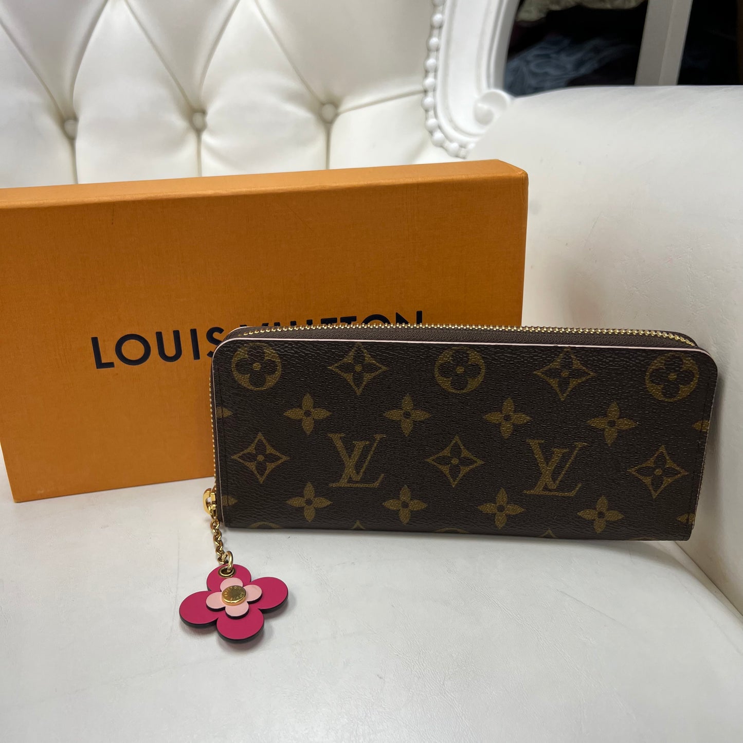 Louis Vuitton Limited Flower Clemence with Box